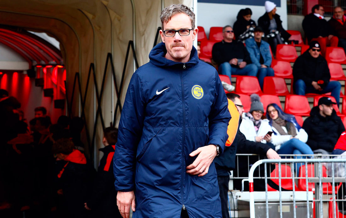 Jetzt erhältlich: Angriffsstrategien aus dem Profi-Fußball von Martin Hasenpflug