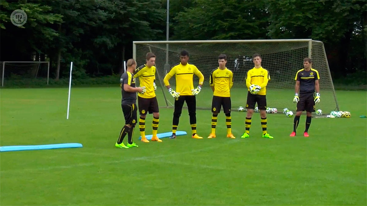 Komplexes Torwarttraining im NLZ von Borussia Dortmund